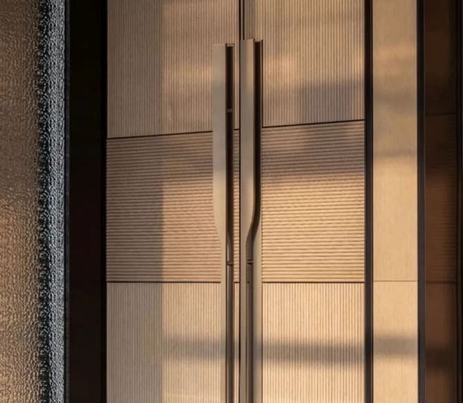 Veneered & Lacquered Doors: Where Precision Meets Polish